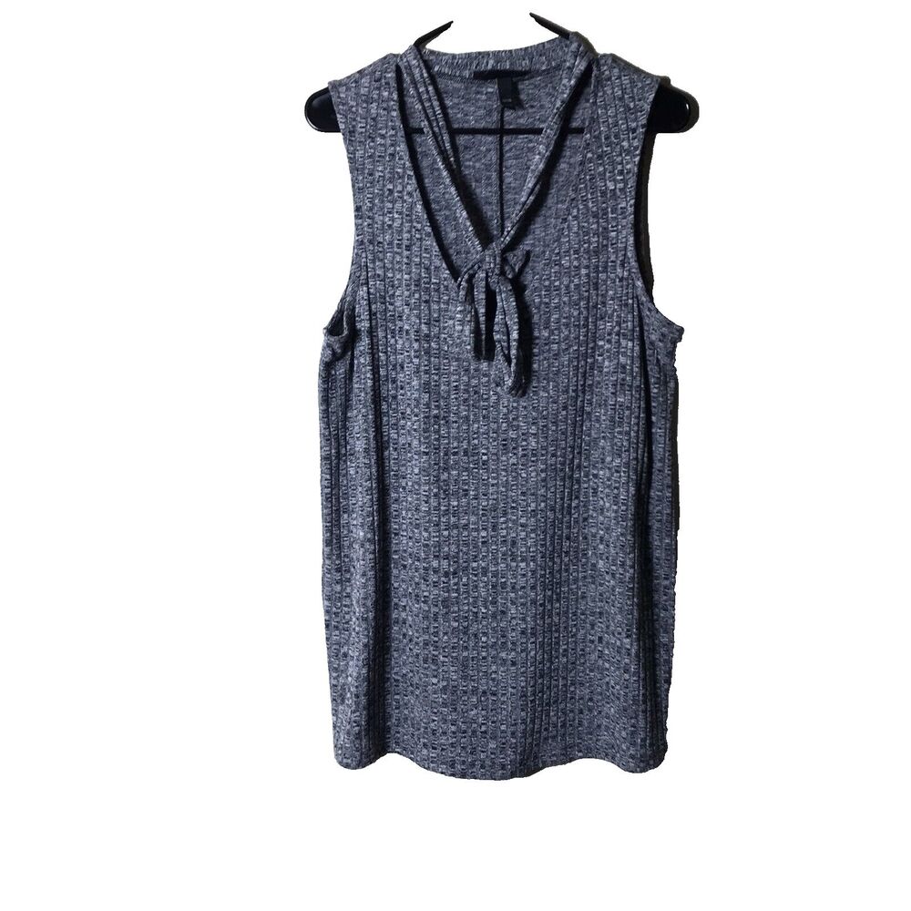Lane Bryant Woman's Size 18/20  Gray Sleeveless V Neck Tie Tunic Top